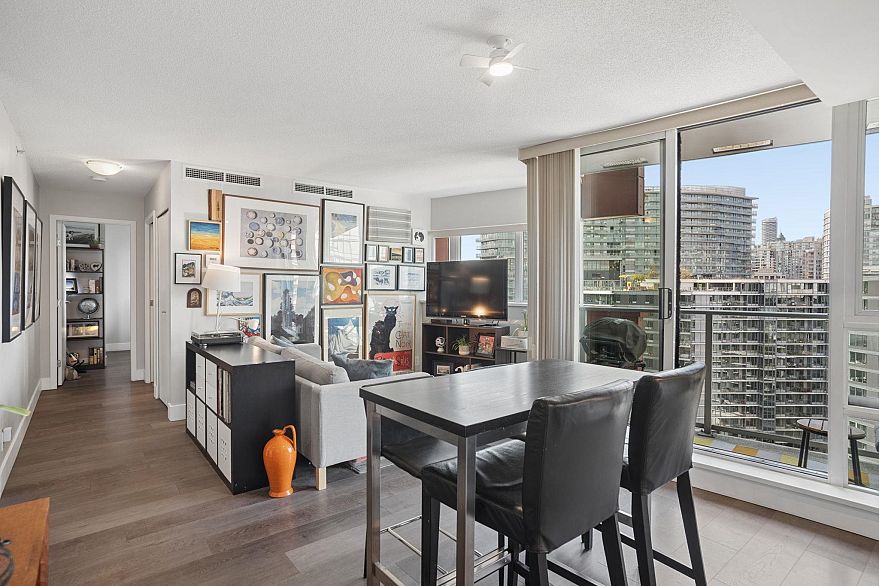 2201 918 Cooperage Way