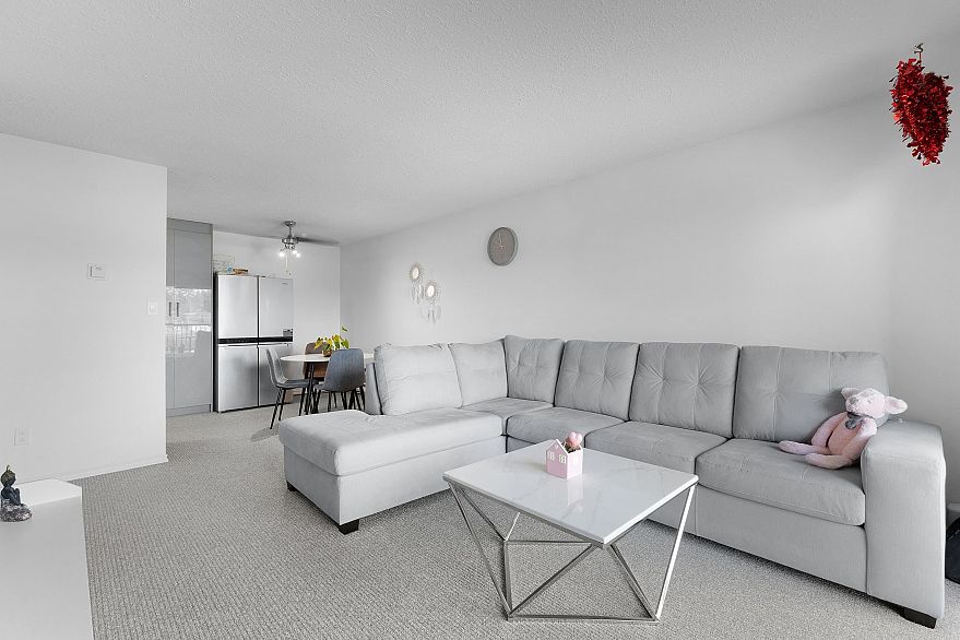205 3043 270 Street