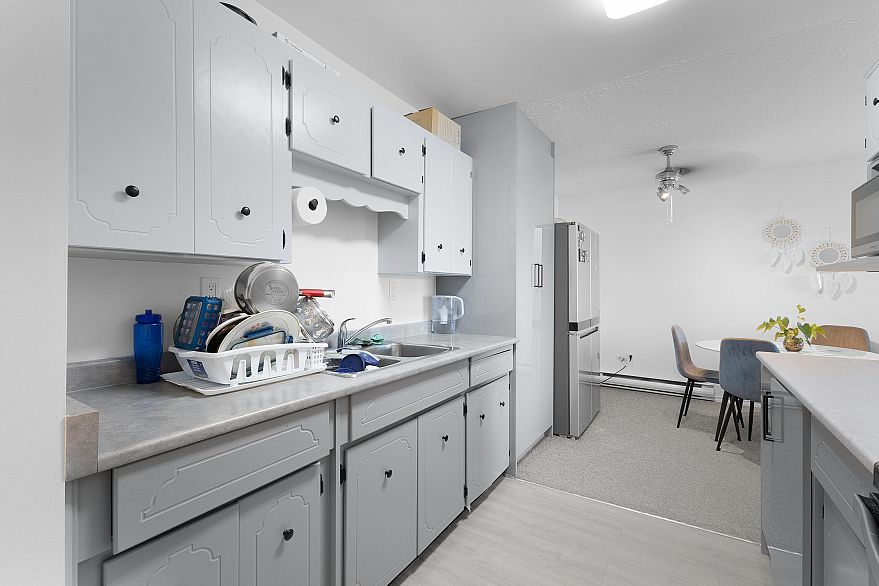 205 3043 270 Street