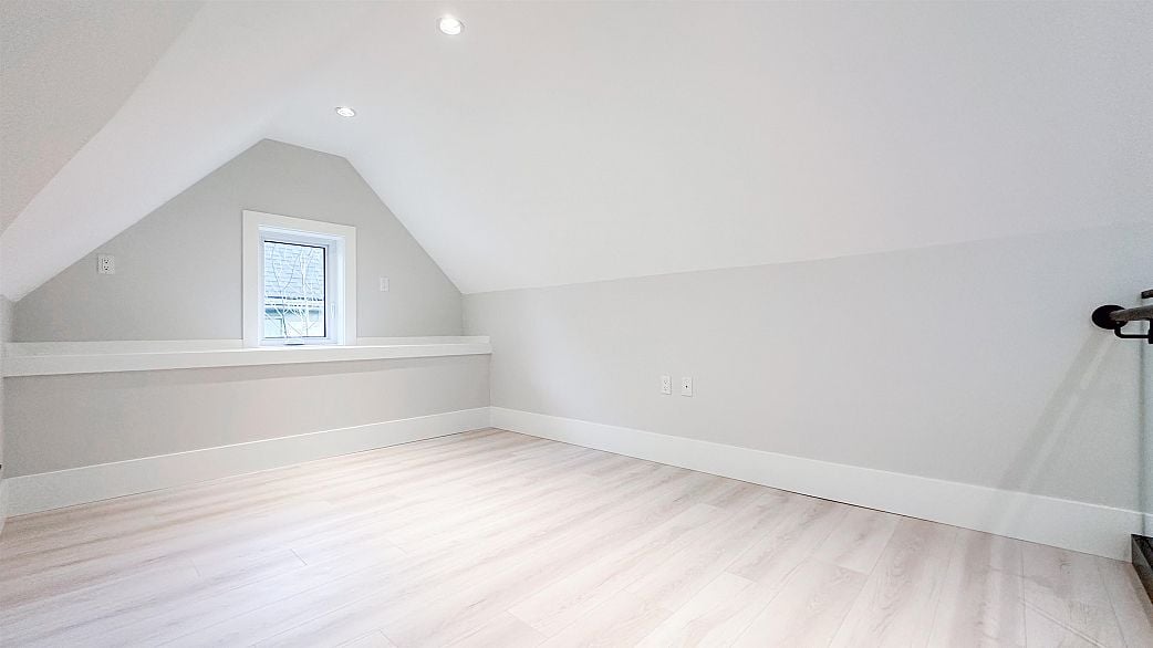 2373 W 7th Street