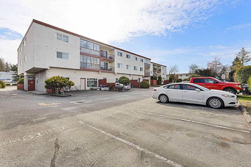 205 3043 270 Street