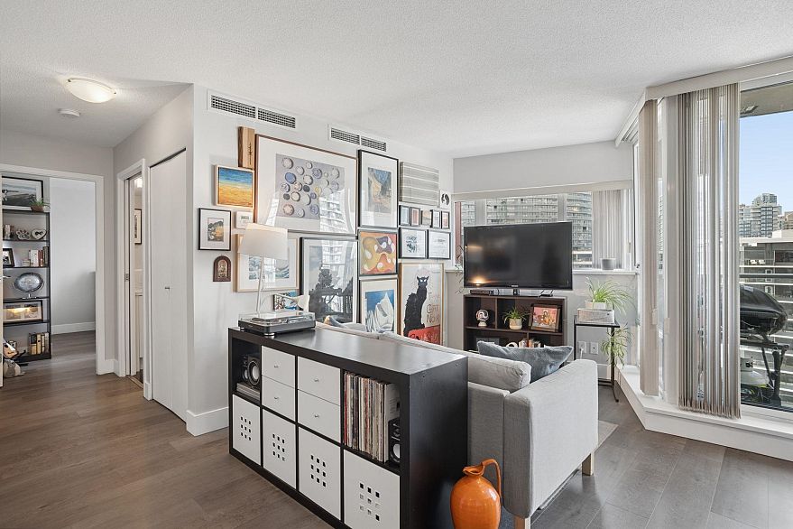 2201 918 Cooperage Way
