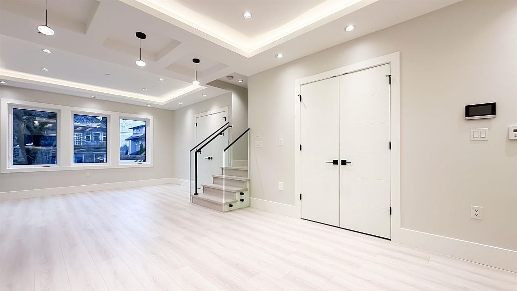 2373 W 7th Street