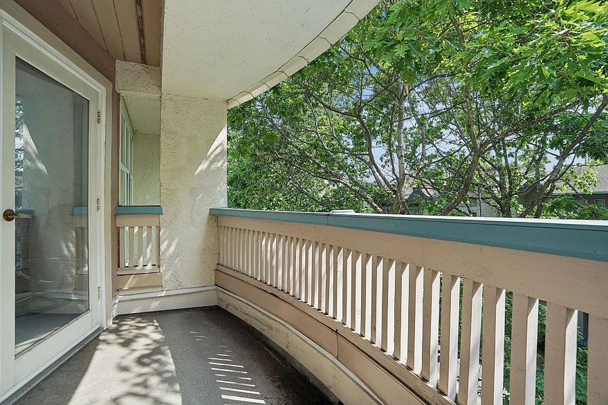 307 7540 Minoru Boulevard