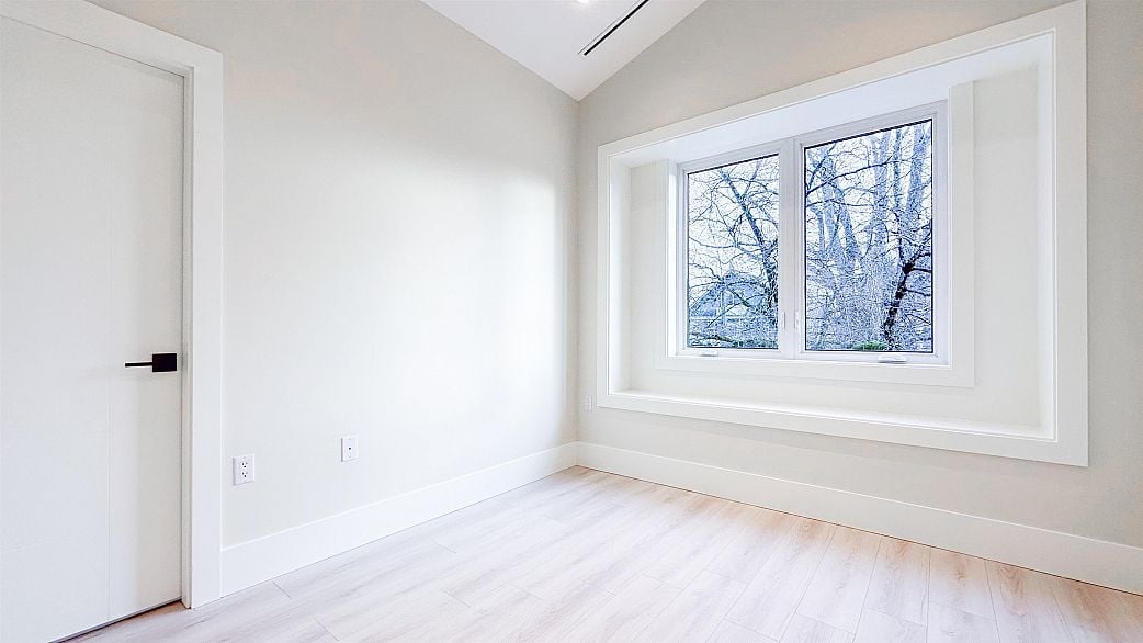 2373 W 7th Street
