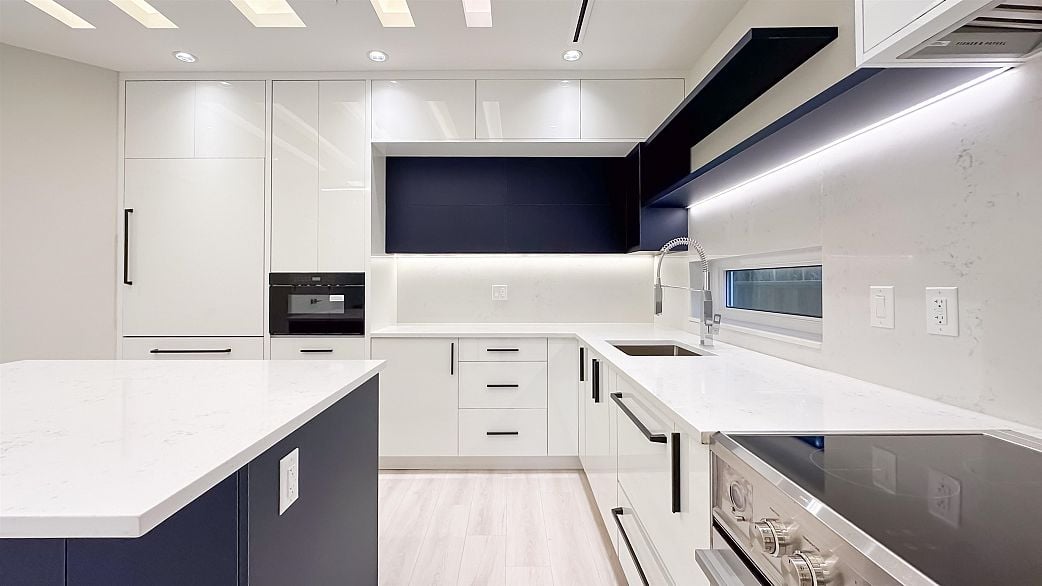 2373 W 7th Street