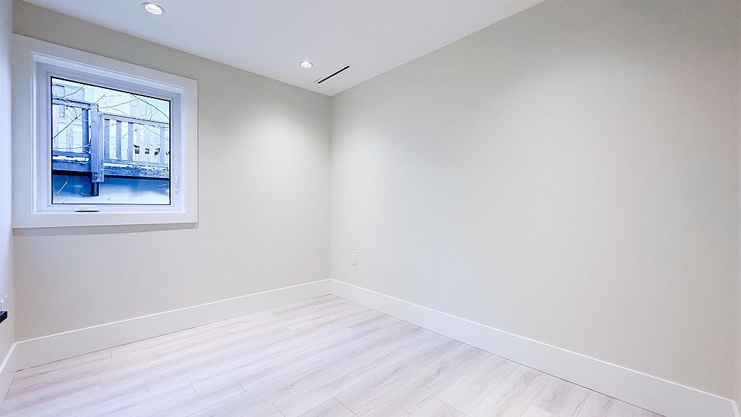 2373 W 7th Street