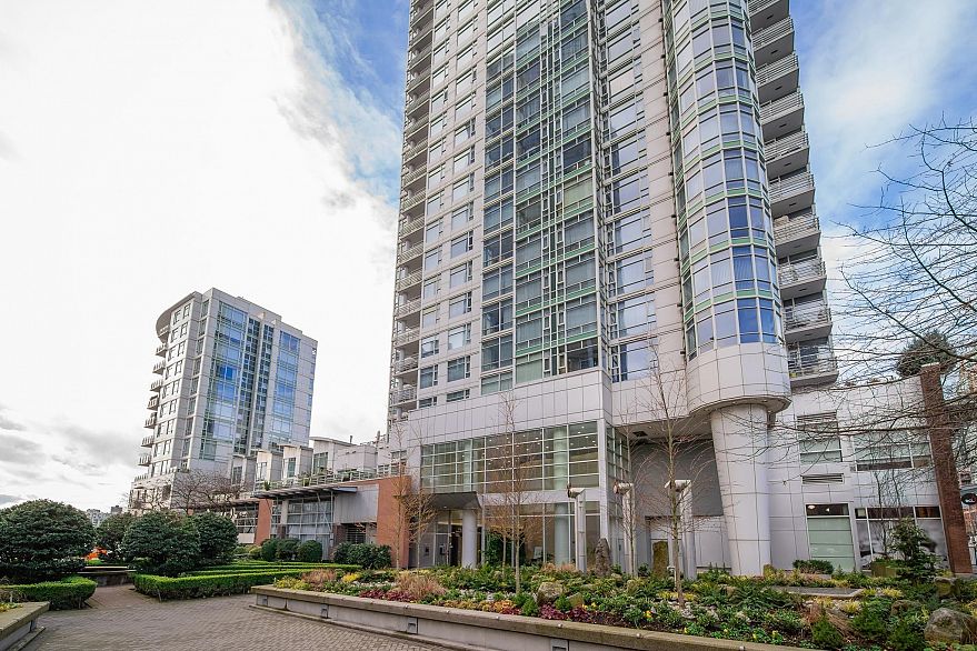 2905 198 Aquarius Mews