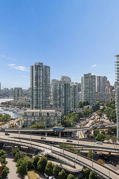 2201 918 Cooperage Way