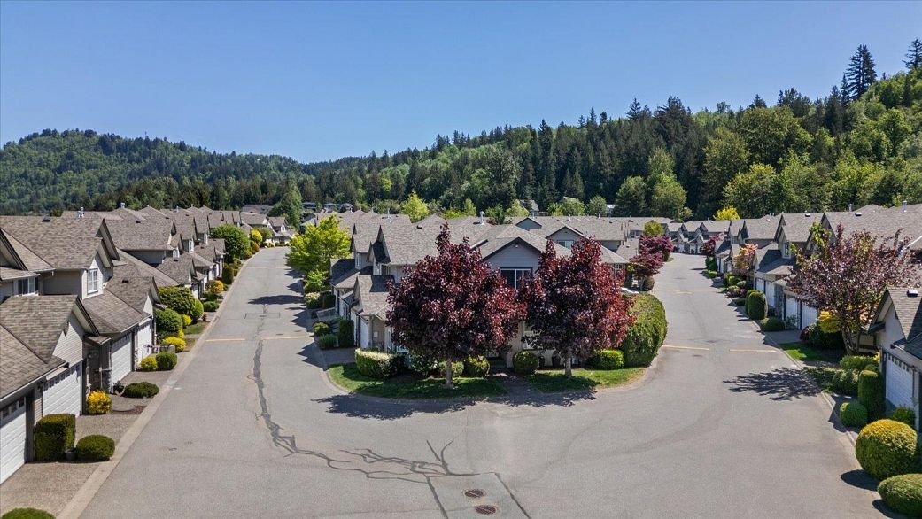 64 46360 Valleyview Road