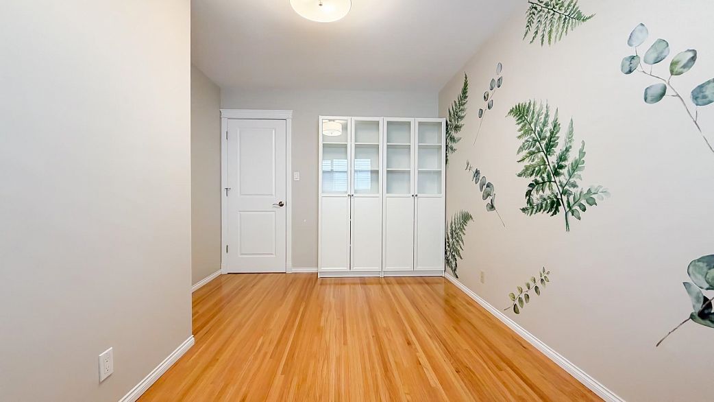 6462 Nanaimo Street