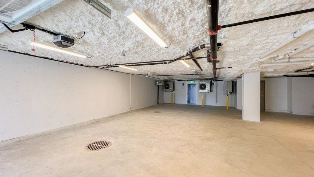 2373 W 7th Street