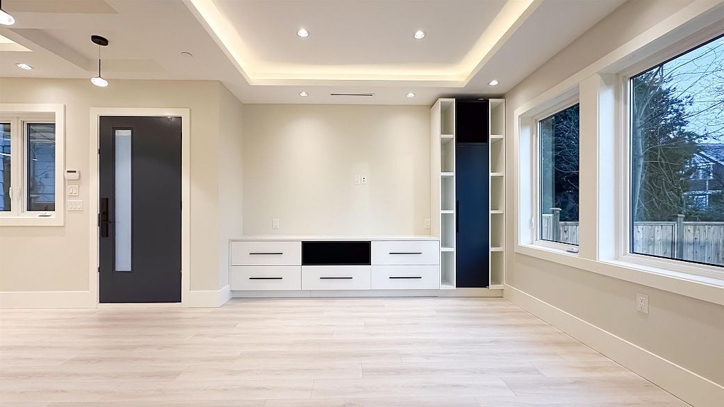 2373 W 7th Street