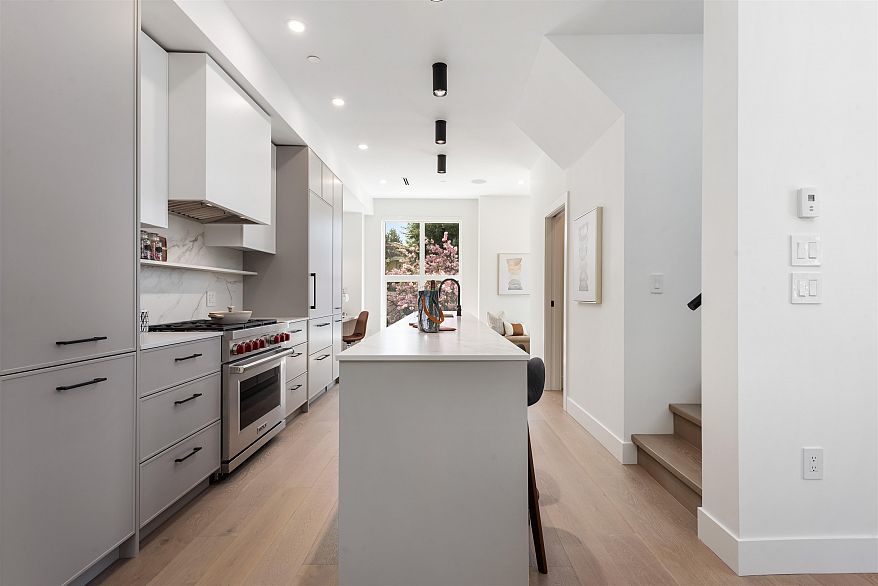 1487 W 52nd Avenue