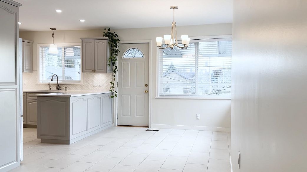 6462 Nanaimo Street