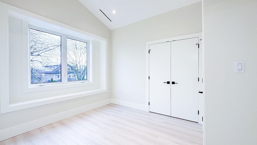 2373 W 7th Street