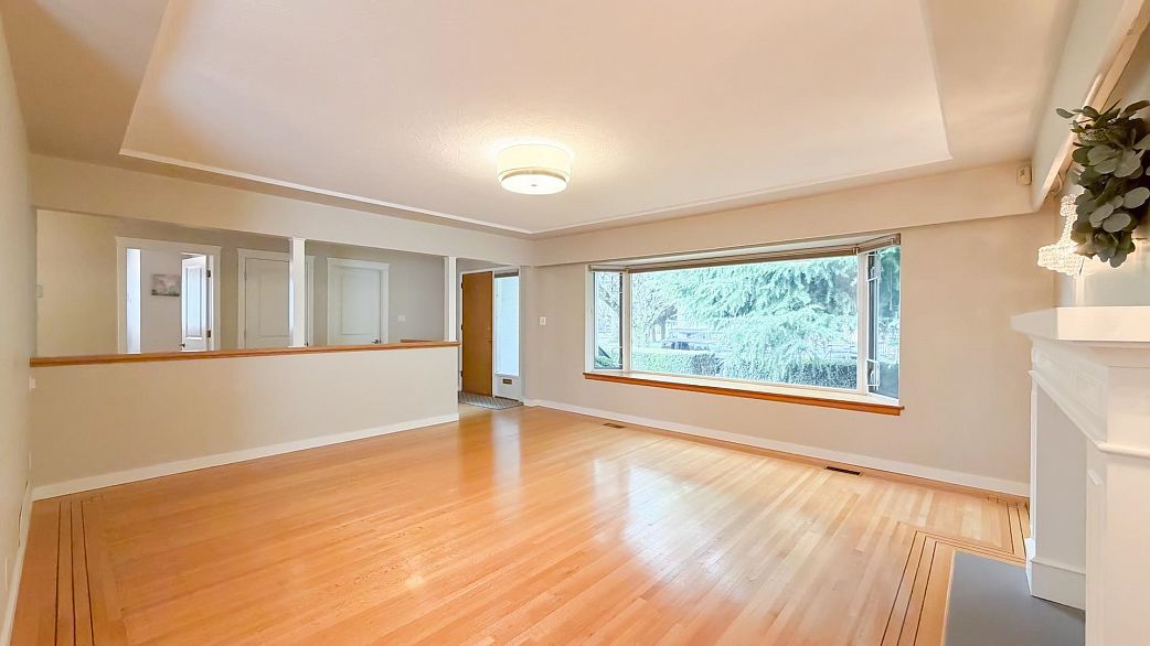 6462 Nanaimo Street