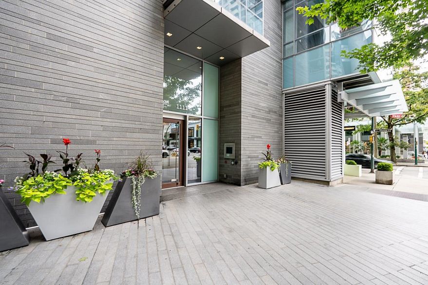 3001 1111 Alberni Street