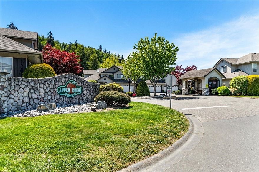 64 46360 Valleyview Road