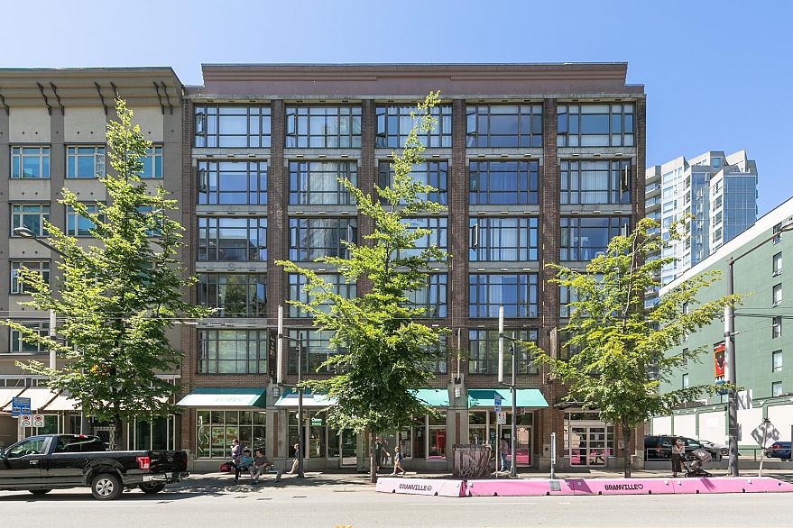 307 1249 Granville Street