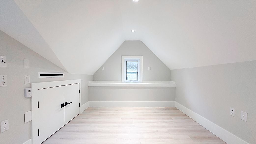 2373 W 7th Street