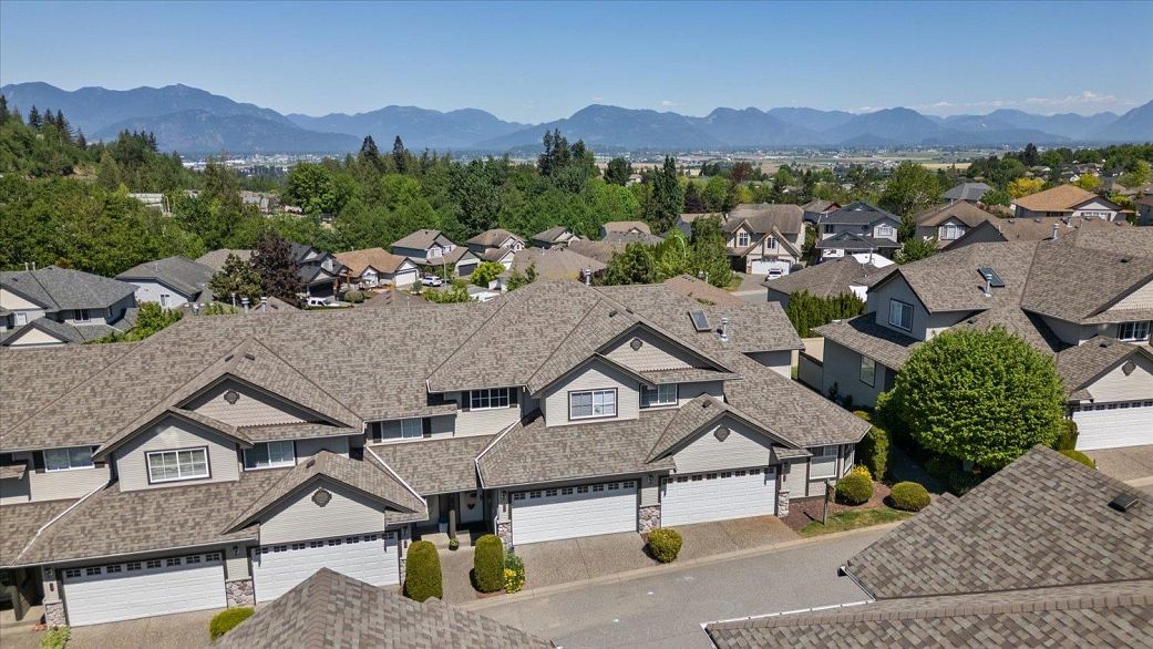 64 46360 Valleyview Road