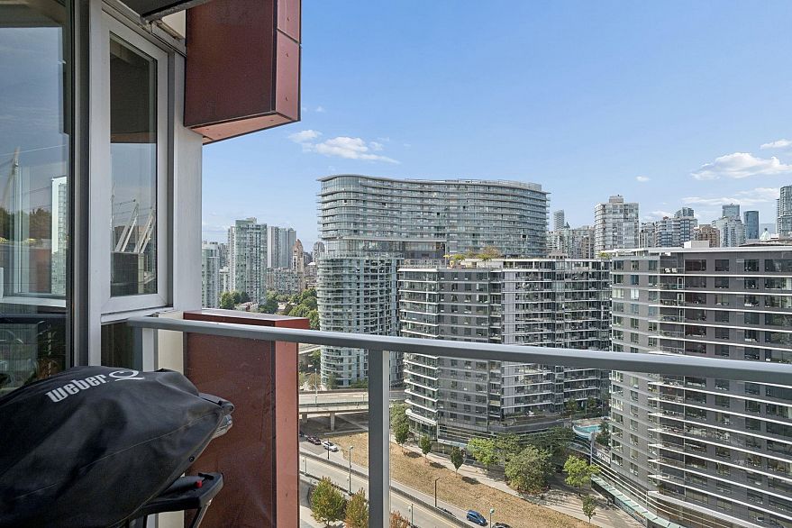 2201 918 Cooperage Way