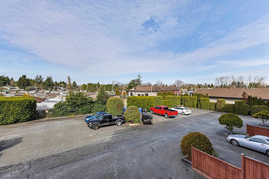 205 3043 270 Street