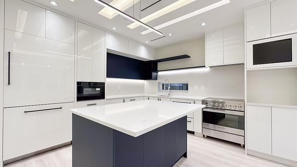 2373 W 7th Street