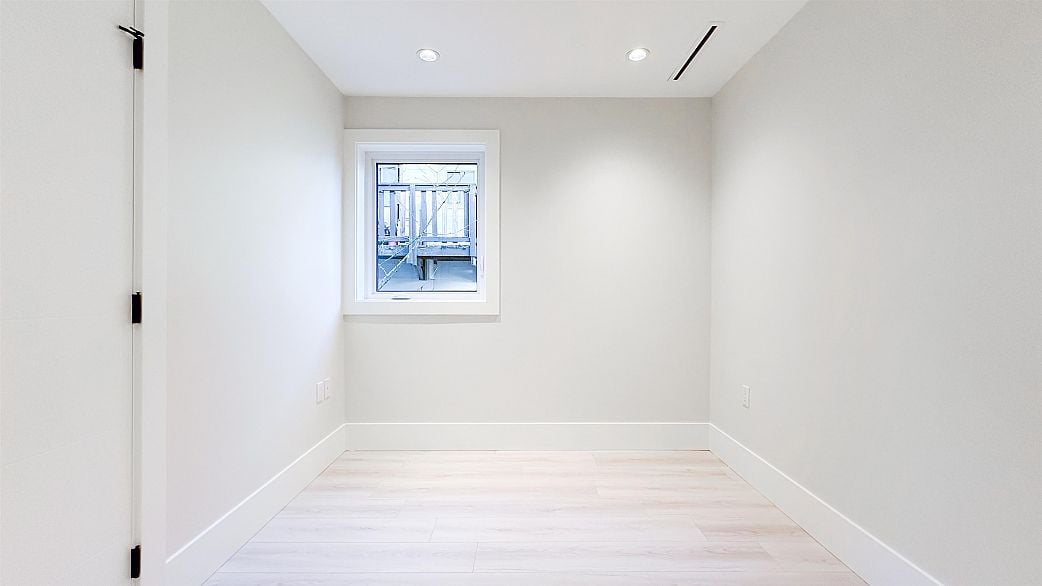 2373 W 7th Street