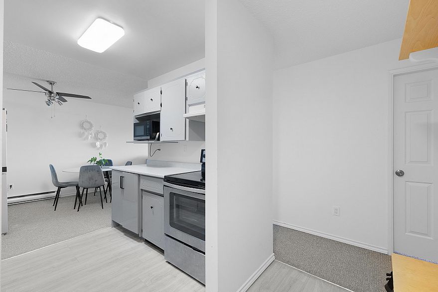 205 3043 270 Street