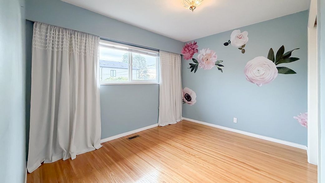 6462 Nanaimo Street