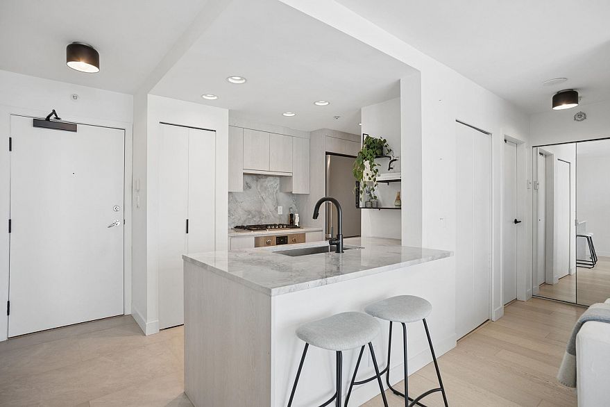 2905 198 Aquarius Mews