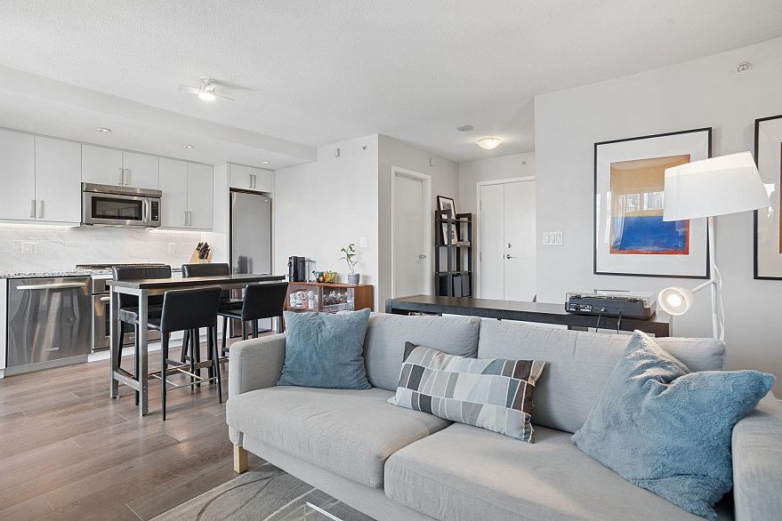 2201 918 Cooperage Way