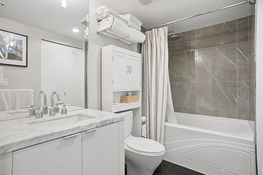 2201 918 Cooperage Way