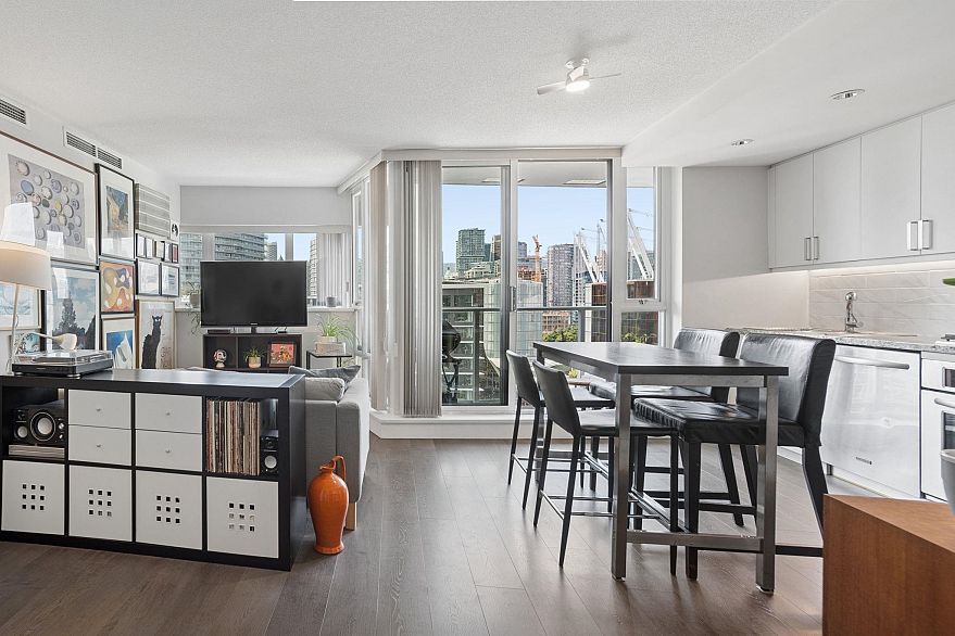 2201 918 Cooperage Way