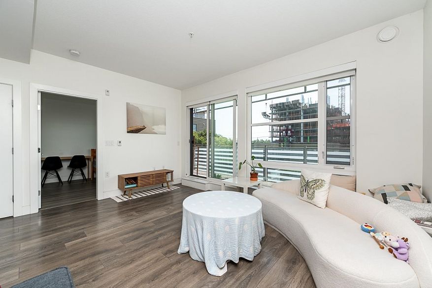 503 3488 Sawmill Crescent