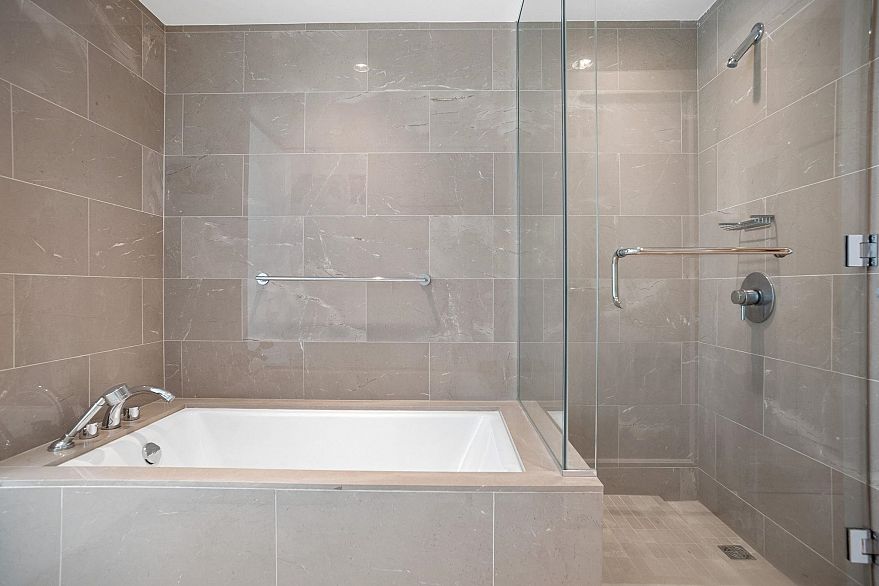 1804 1111 Alberni Street