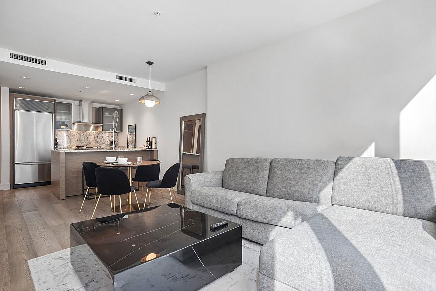 1804 1111 Alberni Street