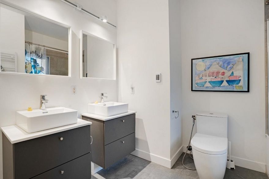 4210 Nautilus Close