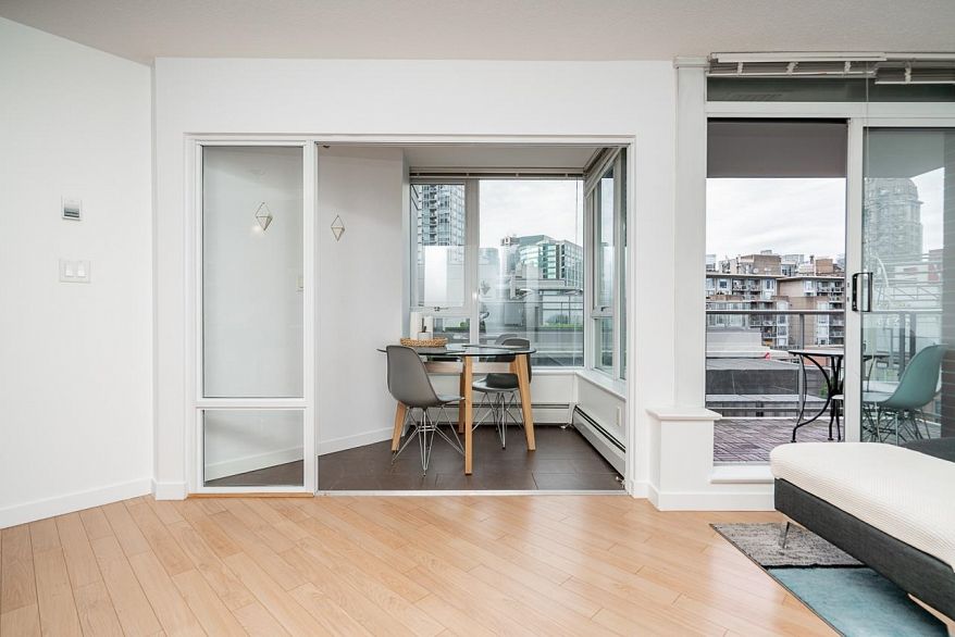 806 58 Keefer Place