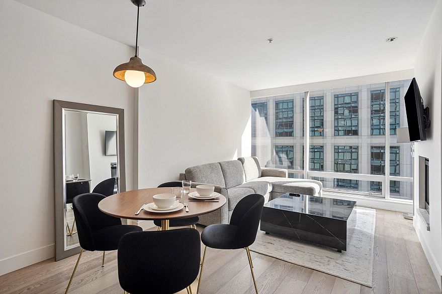1804 1111 Alberni Street