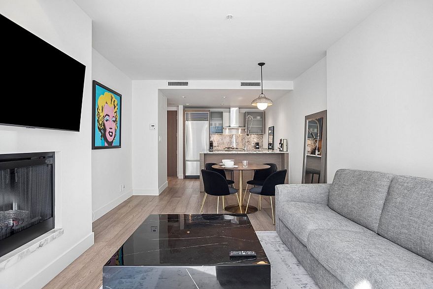 1804 1111 Alberni Street