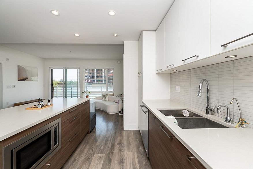 503 3488 Sawmill Crescent