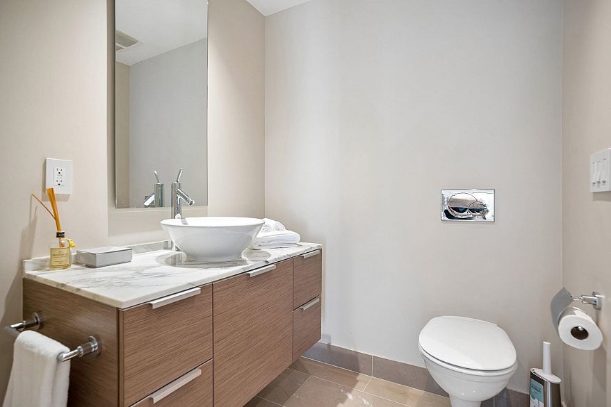 1804 1111 Alberni Street