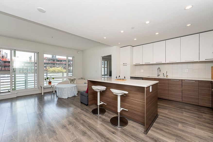 503 3488 Sawmill Crescent