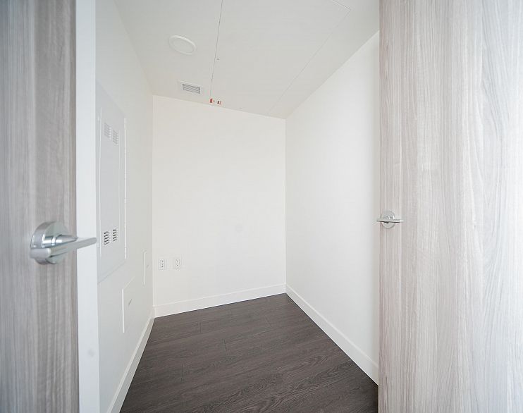 1107 433 SW Marine Drive