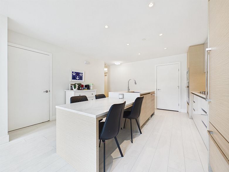 3544 Sawmill Crescent