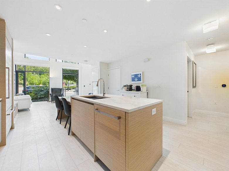 3544 Sawmill Crescent