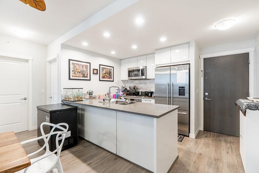 1006 3281 E Kent Avenue North